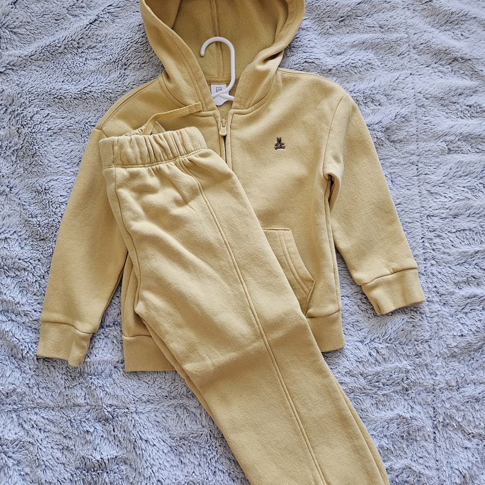 GAP Kids Yellow Matching Set